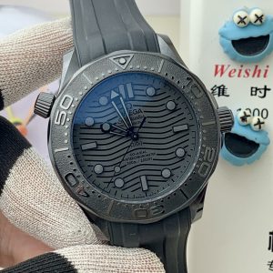 Alternative view of OR Factory is set to launch a new chapter in re-creating legendary timepieces. This cutting-edge Omega Seamaster 300M series watch is crafted from imported 316L stainless steel, featuring a bezel made of high-density Korean ceramic adorned with white enamel diving markers.The dial, also crafted from polished ceramic, features laser-engraved wave patterns. The 42mm case boasts a finely brushed finish. ⚠️ The steel bracelet undergoes meticulous hand-polishing, grain by grain. As the first on the market to achieve authenticity, it features chamfered edges on the back, enabling interchangeability with genuine bracelets. The fluoro-rubber strap offers a smooth, substantial feel, and the lugs are compatible with both steel and rubber straps.⚠️ The sapphire crystal is produced using the Verneuil process (also known as flame fusion). With a Mohs hardness rating of 9, it ensures exceptional clarity at all times. ⚠️ Powered by an exclusively developed and customized replica 8800 integrated movement, tested for months to ensure stable quality.      Forged through adversity, crafted with dedication—dedicated to watch enthusiasts.          OR